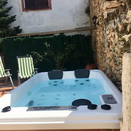 La Olivera Rural Con Piscina Jacuzzi Sauna Y Suites Con Banera Hidro Albinyana