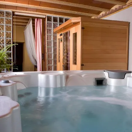La Olivera Rural Con Piscina Jacuzzi Sauna Y Suites Con Banera Hidro Country house