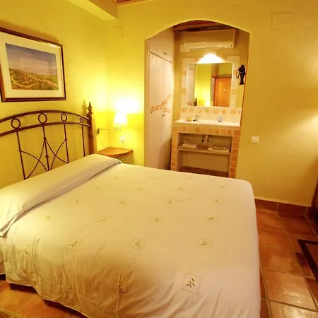 La Olivera Rural Con Piscina Jacuzzi Sauna Y Suites Con Banera Hidro