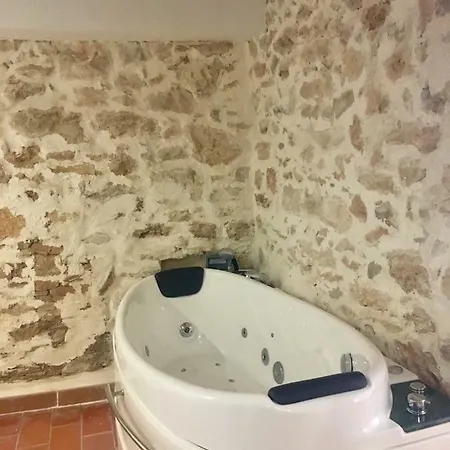 La Olivera Rural Con Piscina Jacuzzi Sauna Y Suites Con Bañera Hidro Albinyana